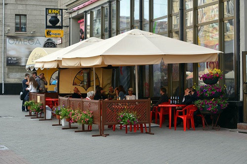 Уличные зонты для кафе или ресторана